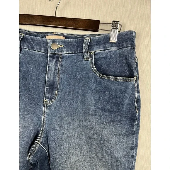 Chicos Women's Denim Capri Size 1 32x20 Medium Wash GUC - Picture 4 of 10
